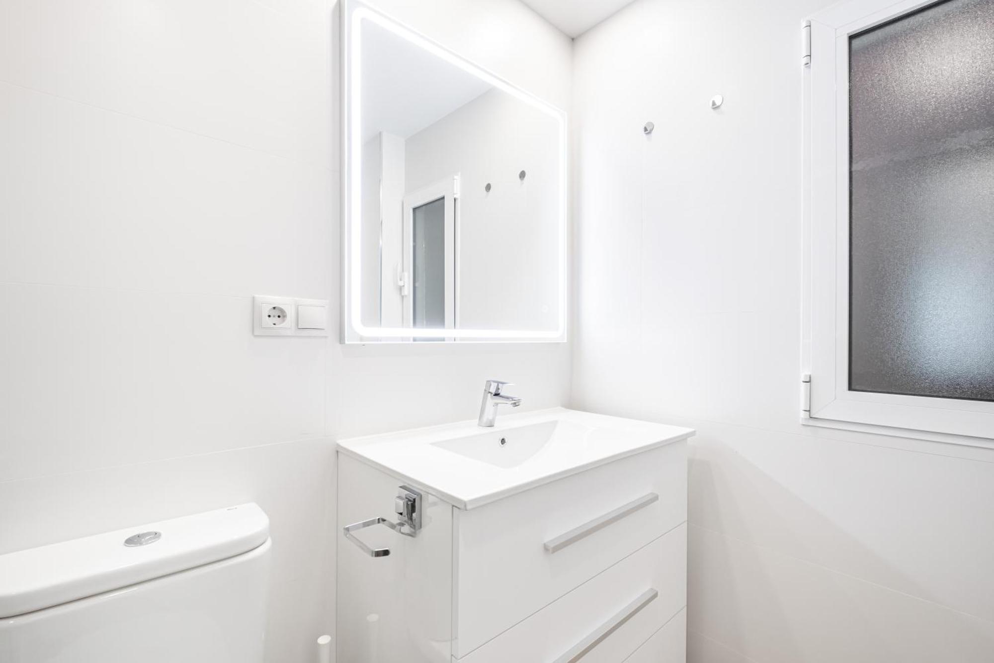 Elixir First Line Apartment *